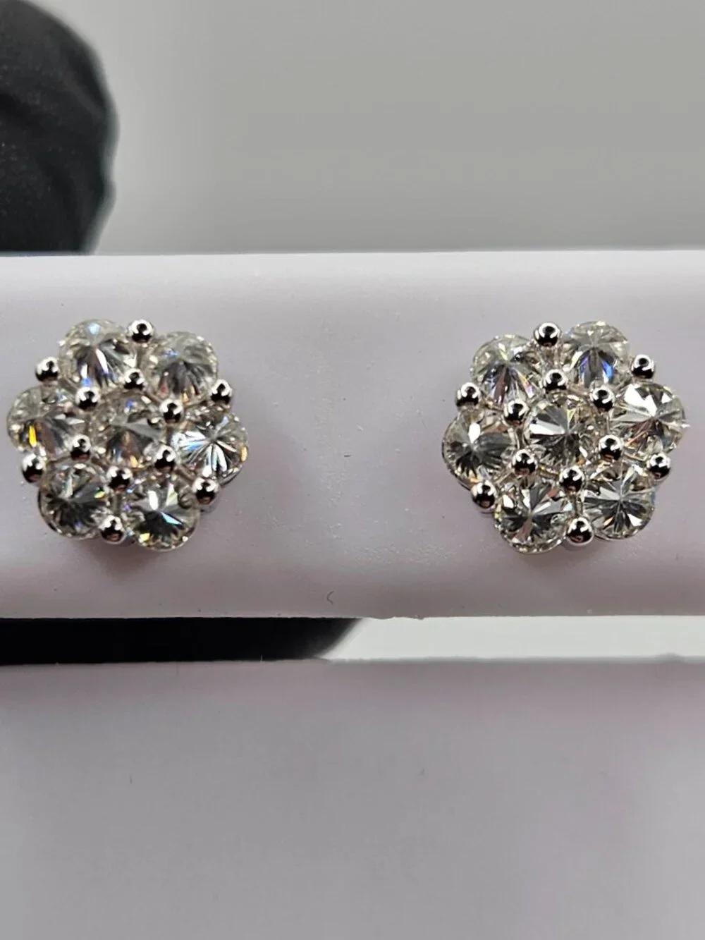 925 Sterling Silver Moissanite Reverse Setting Stud Earrings 1.3ctw